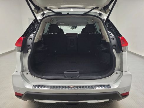Used 2019 Nissan Rogue SV AWD/4WD image 29
