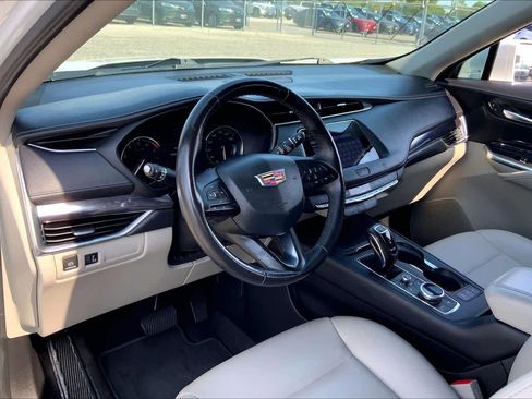 Used 2019 Cadillac XT4 Luxury FWD image 17