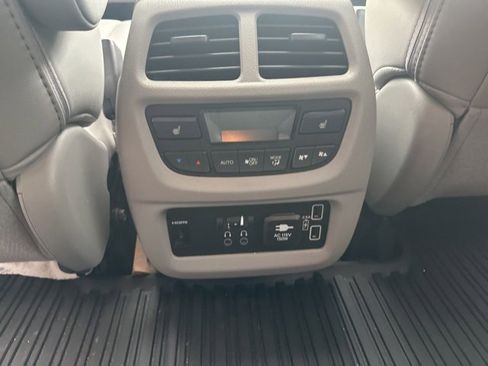 Used 2019 Honda Pilot Touring image 7