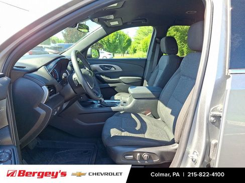 Used 2023 Chevrolet Traverse LT w/ LPO, Floor Liner Package AWD/4WD image 15