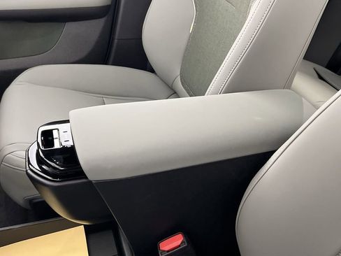 New 2026 Volvo EX30 Cross Country Ultra w/ Protection Package Premier AWD/4WD image 19