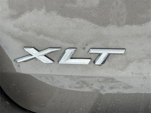 Used 2021 Ford Explorer XLT w/ Equipment Group 202A image 11