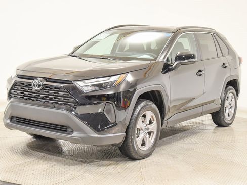 Used 2025 Toyota RAV4 XLE image 7