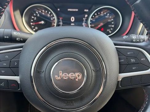 Used 2020 Jeep Compass Trailhawk AWD/4WD image 4