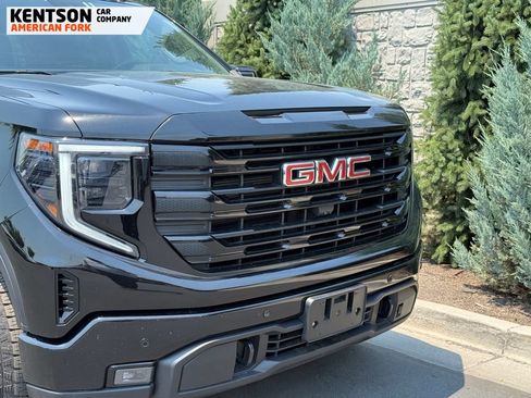 Used 2025 GMC Sierra 1500 Elevation w/ Elevation Premium Package AWD/4WD image 11