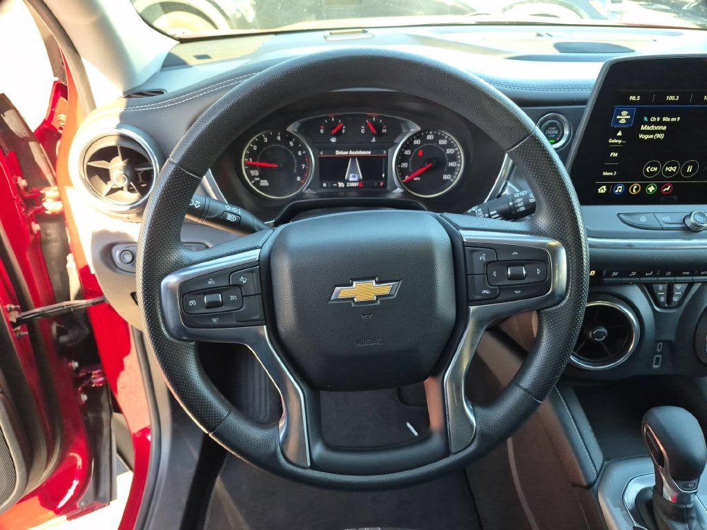 Used 2025 Chevrolet Blazer LT AWD/4WD image 23