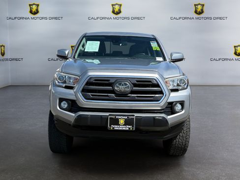 Used 2018 Toyota Tacoma SR5 RWD image 8