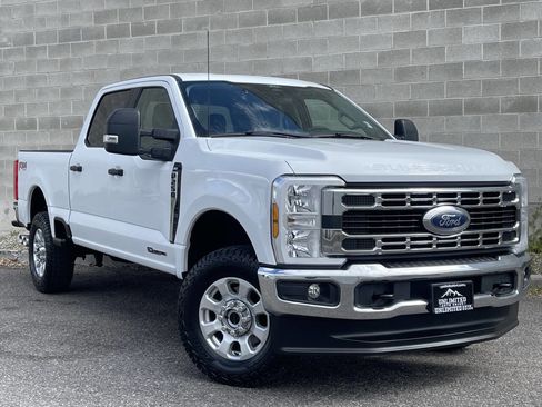Used 2024 Ford F250 XLT w/ FX4 Off-Road Package AWD/4WD image 1
