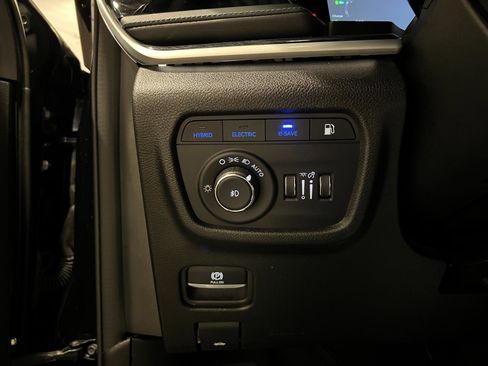 Used 2024 Jeep Grand Cherokee Trailhawk image 15