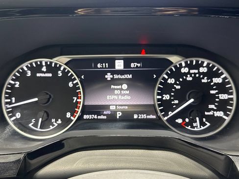 Used 2022 Nissan Pathfinder SL AWD/4WD image 13