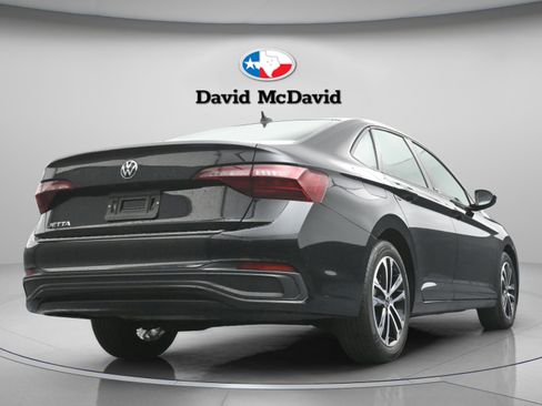 Used 2024 Volkswagen Jetta Sport FWD image 34