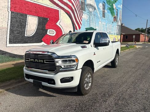 Used 2024 RAM 2500 Laramie w/ Safety Group AWD/4WD image 2