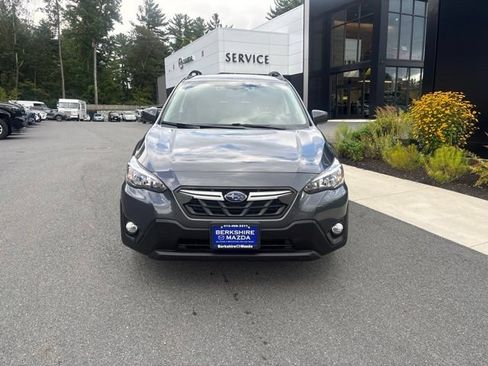 Used 2021 Subaru Crosstrek 2.0i Premium AWD/4WD image 2