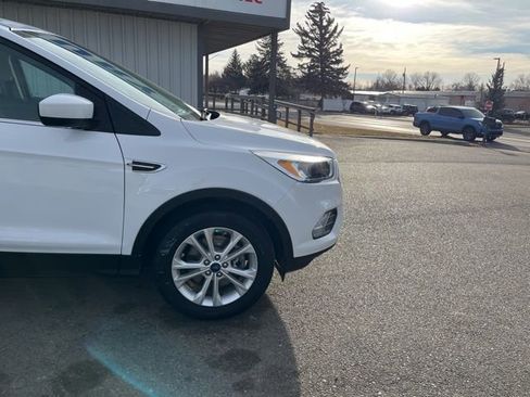 Used 2019 Ford Escape SE image 16