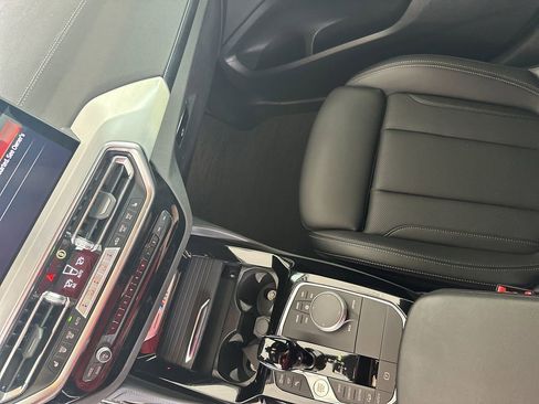 Used 2024 BMW X4 M40i w/ Premium Package image 24