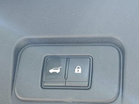 Used 2023 Nissan Rogue SV w/ SV Premium B Package AWD/4WD image 14