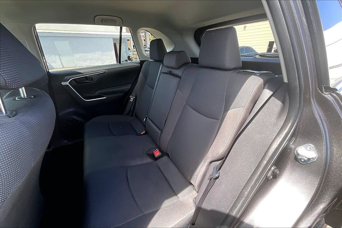 Used 2024 Toyota RAV4 LE AWD/4WD image 26