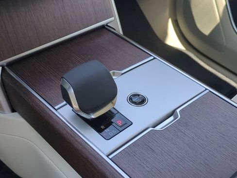 New 2026 Land Rover Range Rover SE AWD/4WD image 9