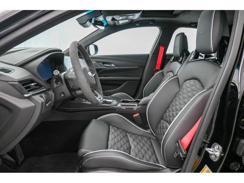 Certified 2025 Cadillac CT4 V Blackwing w/ Technology Package image 9