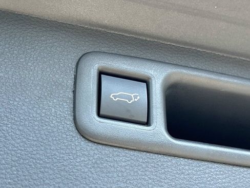 Used 2026 Toyota Highlander XLE AWD/4WD image 12