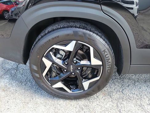 Certified 2025 Kia Seltos S FWD image 5