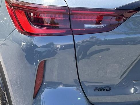 Certified 2025 INFINITI QX50 Sport image 11