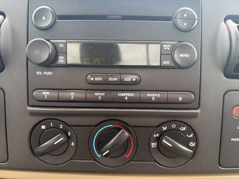Used 2005 Ford F350 XLT AWD/4WD image 24