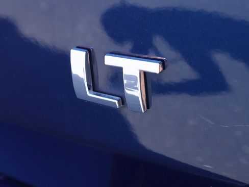 Used 2023 Chevrolet Equinox LT image 24