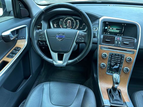 Used 2017 Volvo XC60 T6 Inscription w/ Preferred Option Package image 16