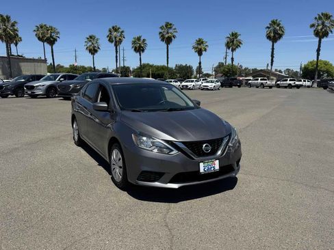 Used 2016 Nissan Sentra SV FWD image 3