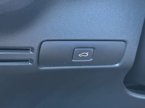 Used 2023 Volvo C40 P8 Recharge Ultimate w/ Protection Package Premier AWD/4WD image 32
