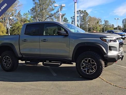 New 2026 Chevrolet Colorado ZR2 image 3