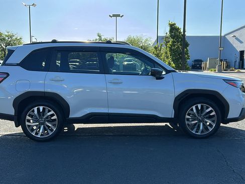 Certified 2025 Subaru Forester Touring AWD/4WD image 5