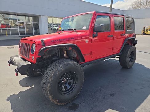 Used 2015 Jeep Wrangler Unlimited Rubicon w/ Connectivity Group image 5
