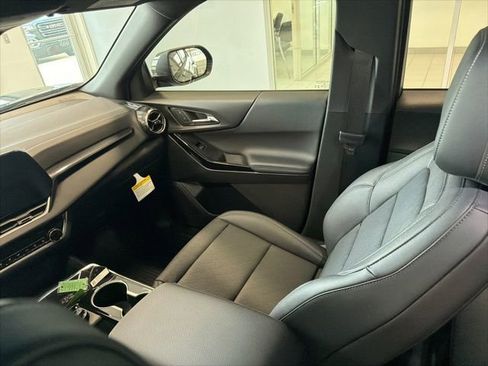 New 2026 Chevrolet Equinox LT image 21