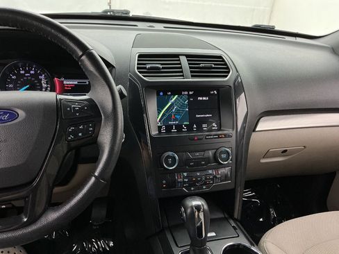 Used 2019 Ford Explorer XLT w/ Equipment Group 201A FWD image 33