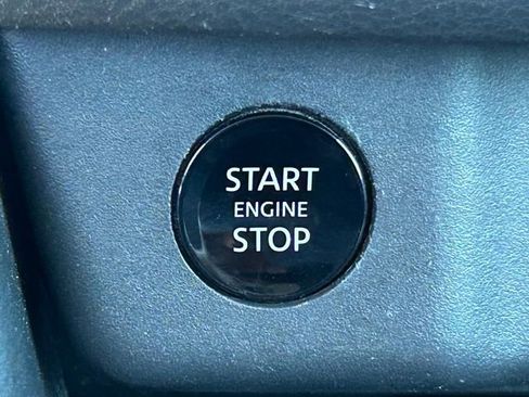 Used 2024 Nissan Rogue S AWD/4WD image 17