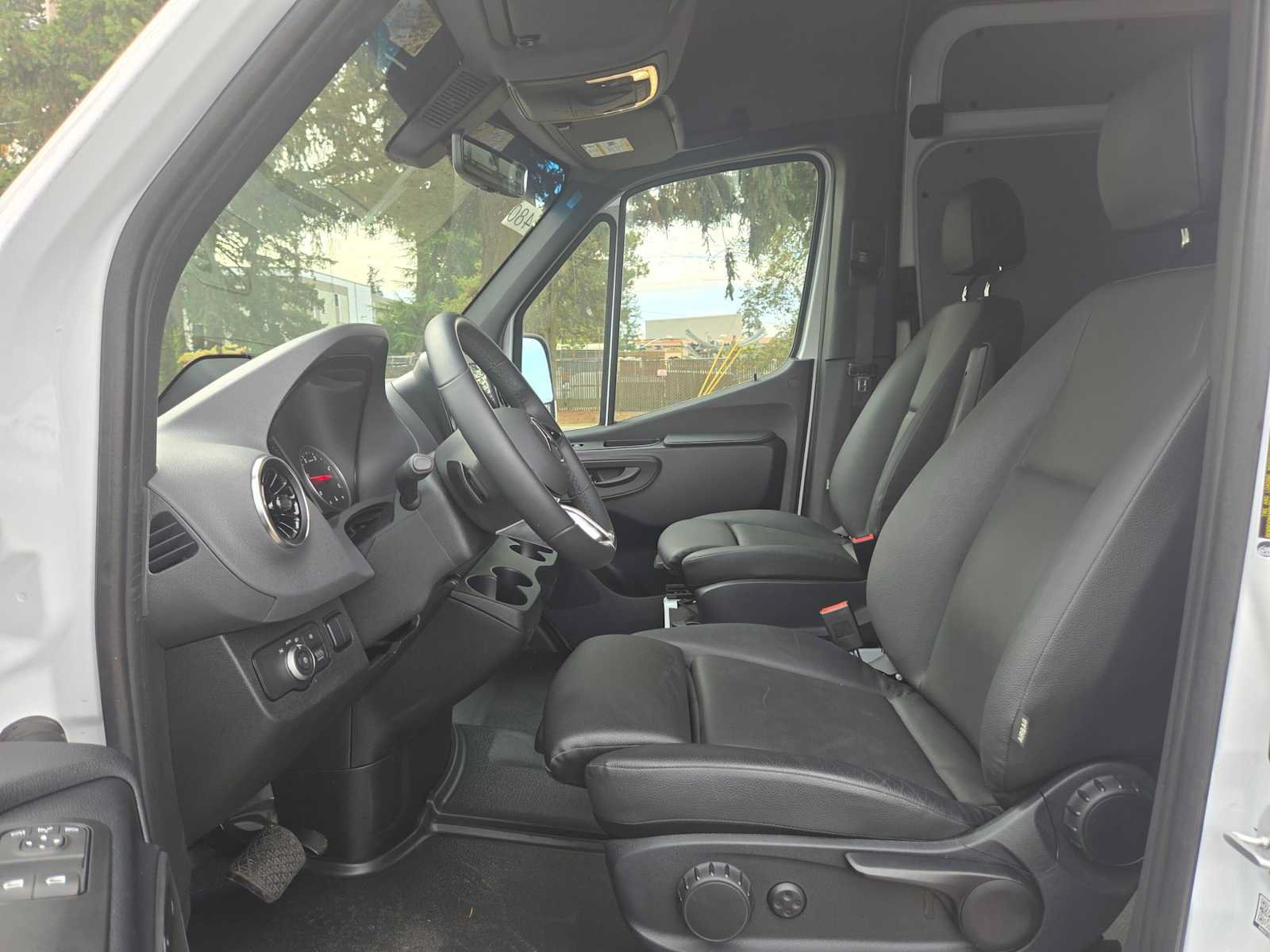 Used 2026 Mercedes-Benz Sprinter 2500 image 20