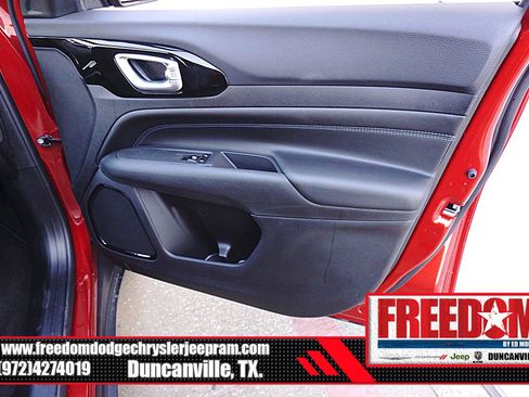 New 2026 Jeep Compass Latitude image 41