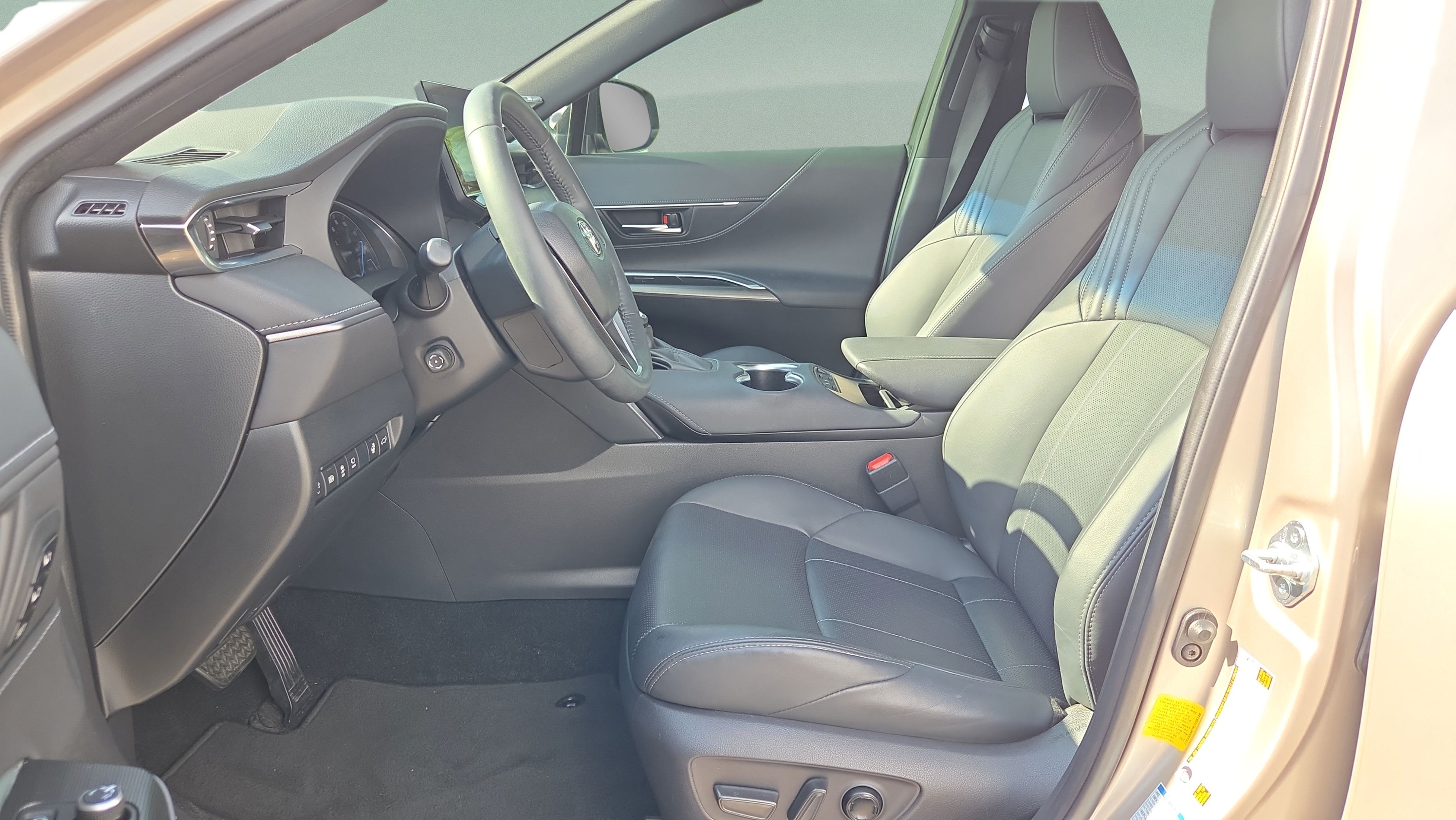 Certified 2021 Toyota Venza Limited w/ Advanced Technology Package AWD/4WD image 14