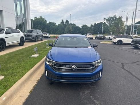Certified 2024 Volkswagen Jetta Sport FWD image 2