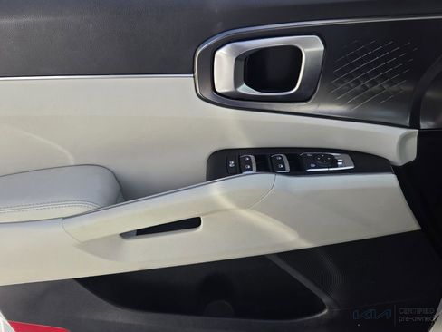 Used 2023 Kia Sorento EX image 33