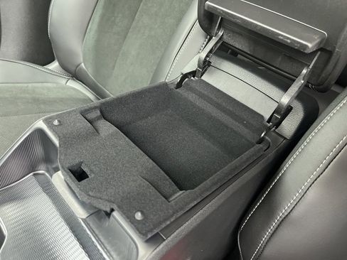 New 2025 Jeep Grand Cherokee Altitude image 19