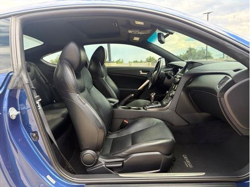 Used 2014 Hyundai Genesis 3.8 RWD image 13