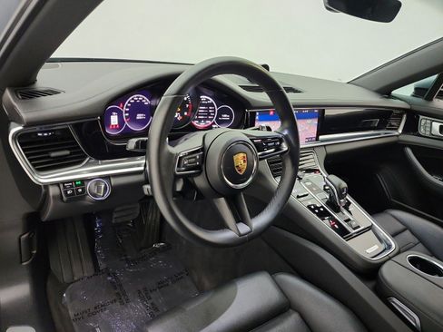 Used 2021 Porsche Panamera image 9