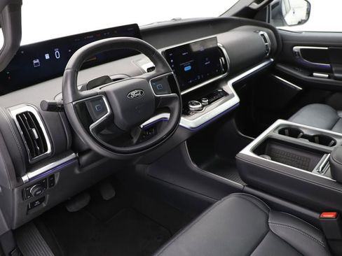 Used 2025 Ford Expedition Max Platinum w/ Stealth Performance Package image 14