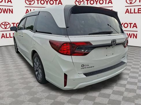Used 2025 Honda Odyssey Touring image 4