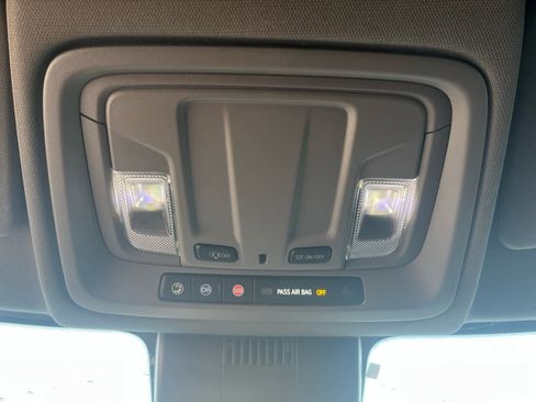 Used 2023 Chevrolet Silverado 1500 LT image 25