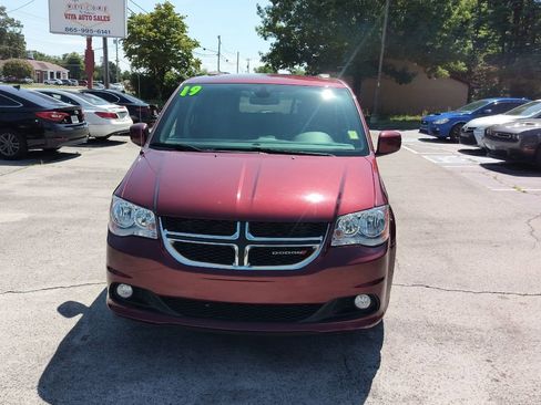 Used 2019 Dodge Grand Caravan SXT image 8