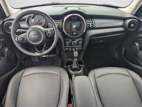 Used 2019 MINI Cooper 4-Door Hardtop image 16